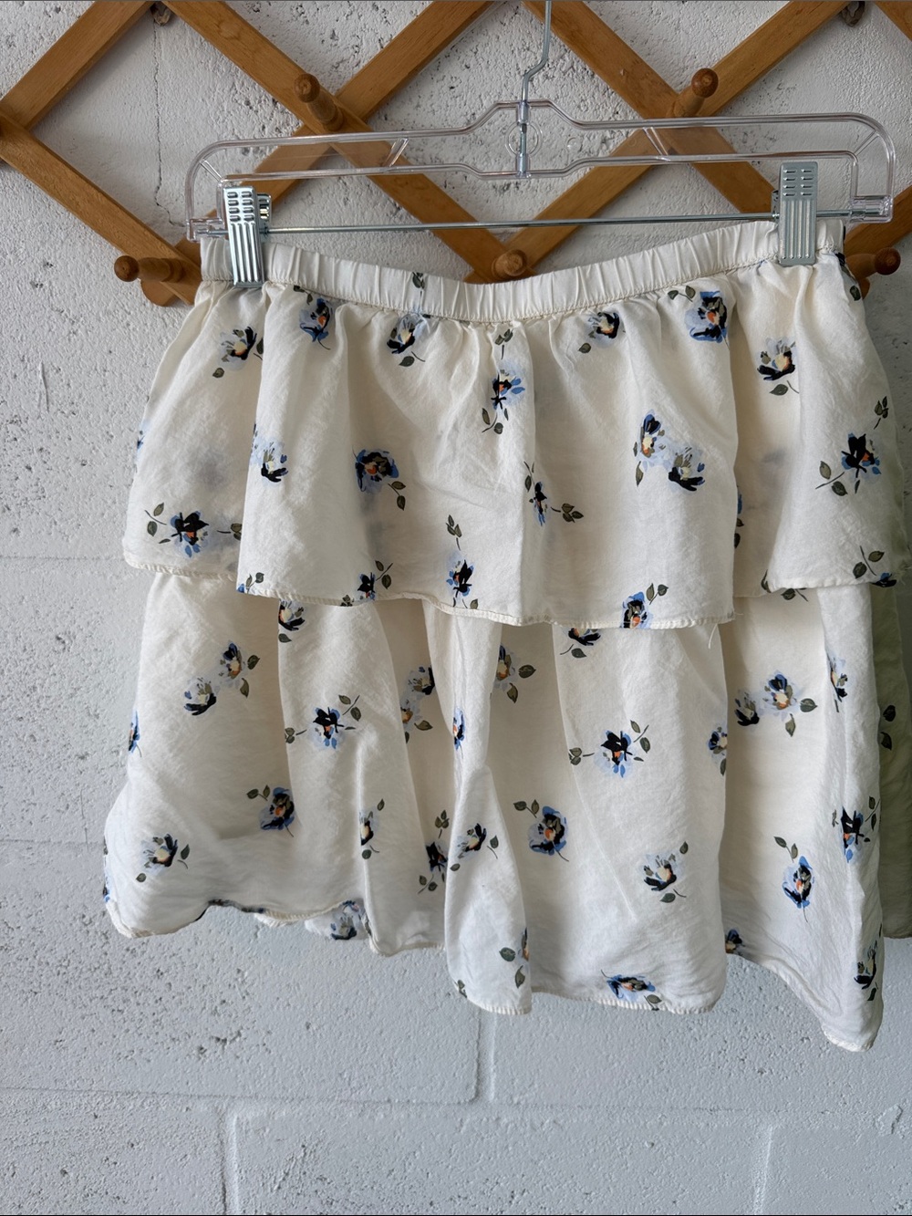 Universal Thread Cream Tiered Skirt with Blue Floral Print - Picture 5 of 7